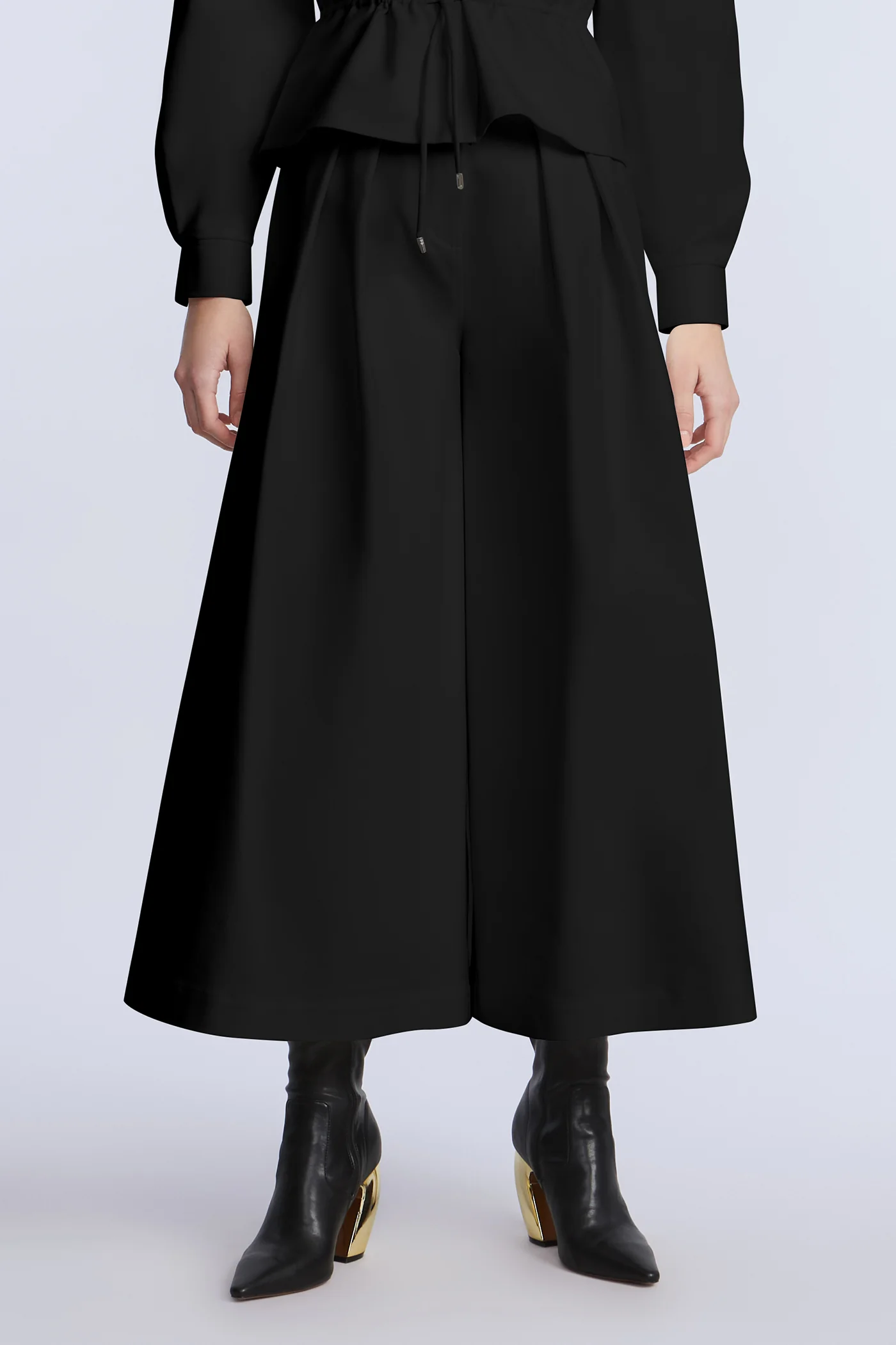 Pleated Front Crop Pant - Builderot