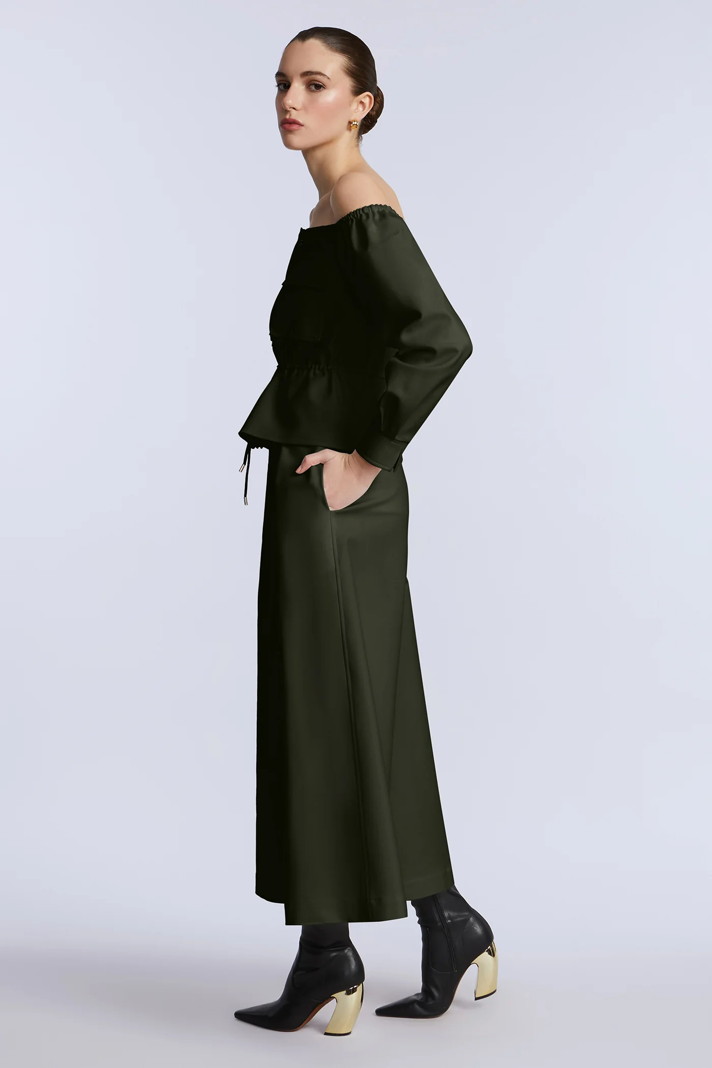 Pleated Front Crop Pant - Builderot