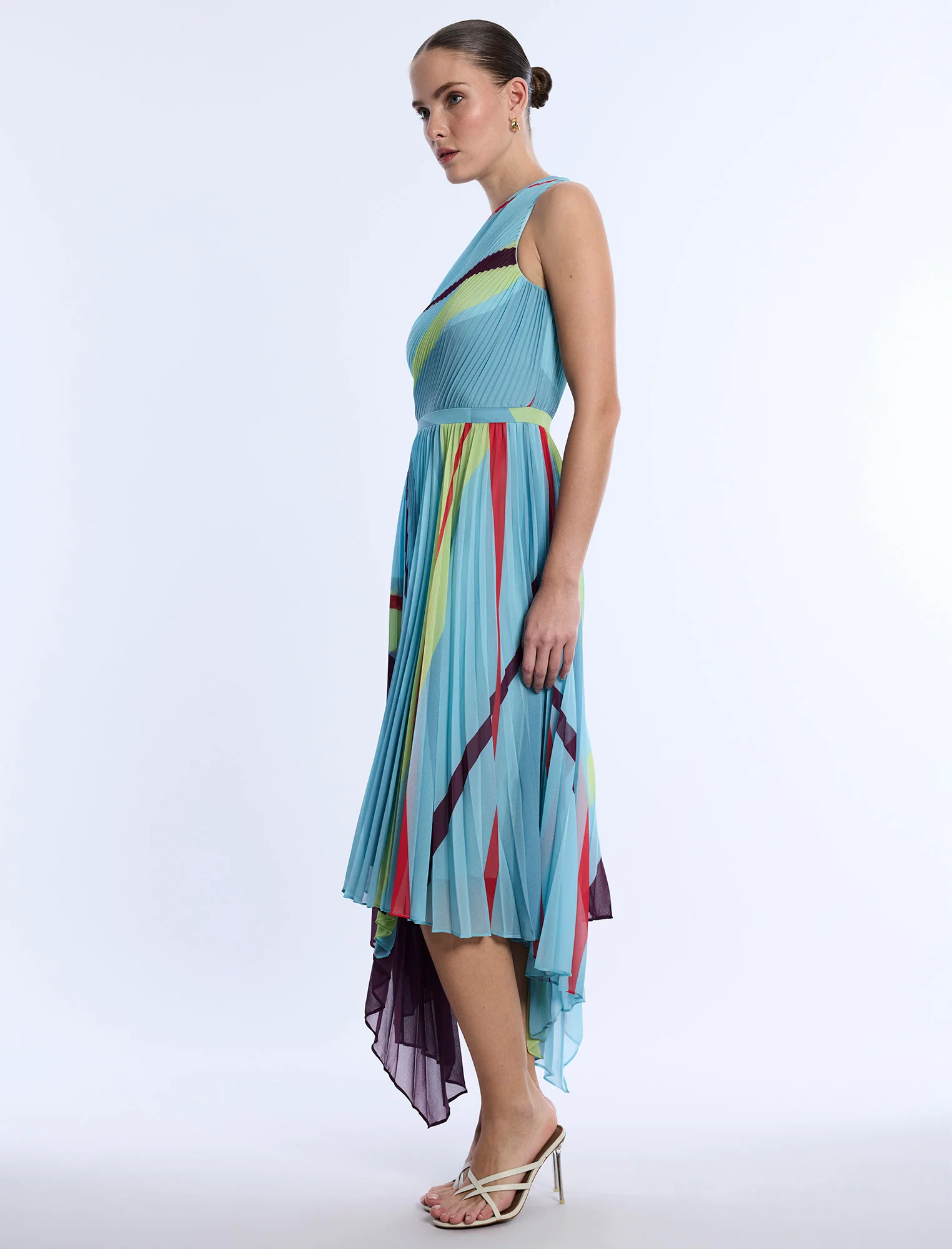 Printed Pleated Dress - Builderot